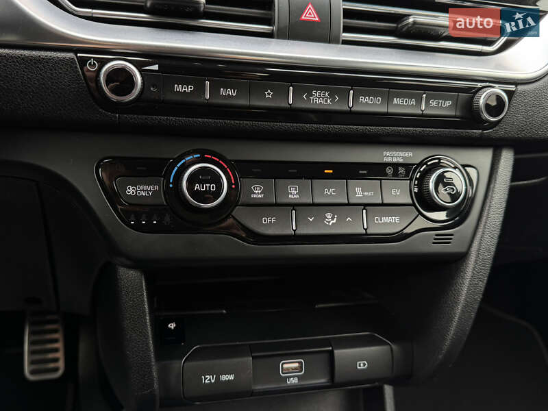 Позашляховик / Кросовер Kia Niro 2020 в Тернополі