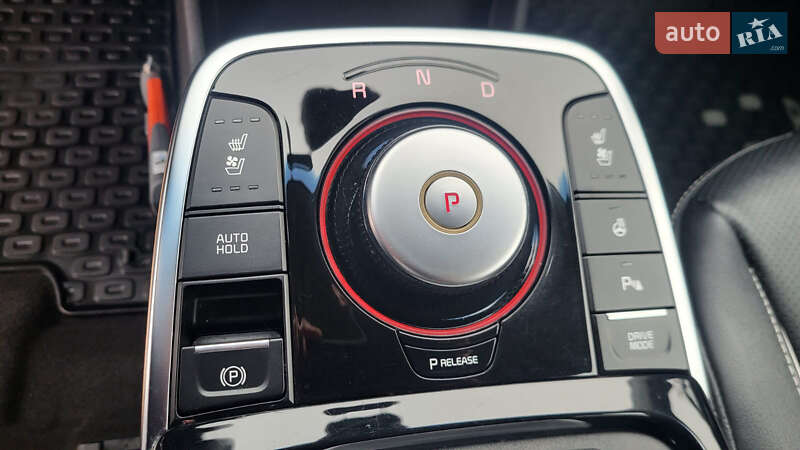 Внедорожник / Кроссовер Kia Niro 2020 в Киеве