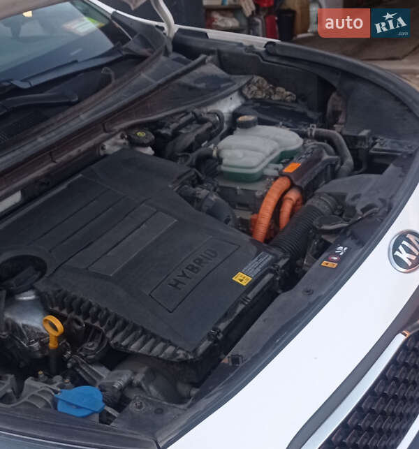 Внедорожник / Кроссовер Kia Niro 2016 в Киеве