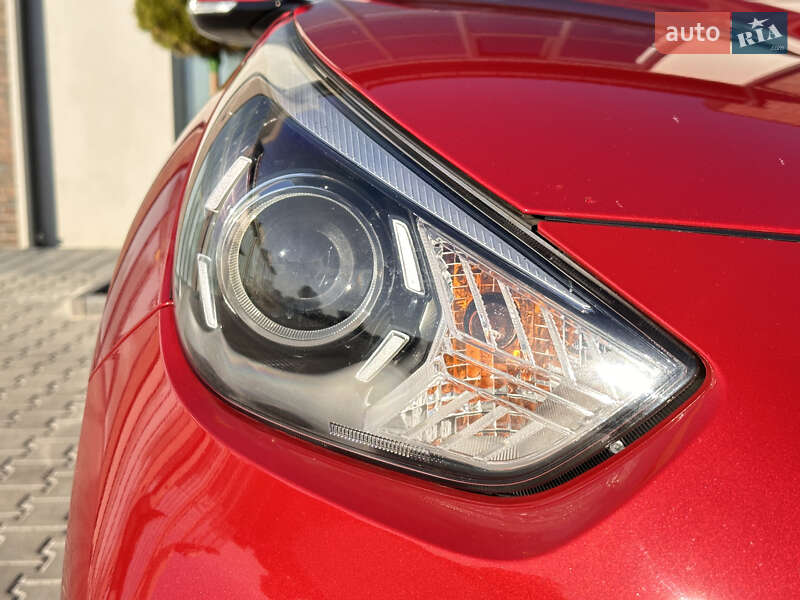 Позашляховик / Кросовер Kia Niro 2020 в Тернополі