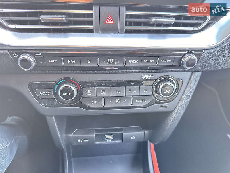 Позашляховик / Кросовер Kia Niro 2020 в Тернополі