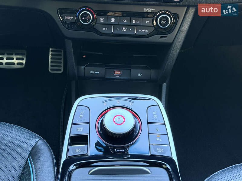 Внедорожник / Кроссовер Kia Niro 2022 в Дрогобыче