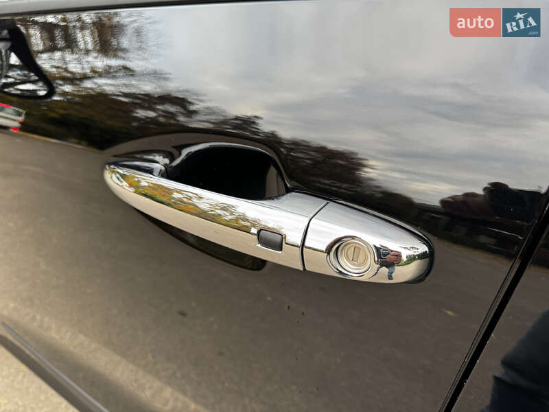 Позашляховик / Кросовер Kia Niro 2020 в Києві