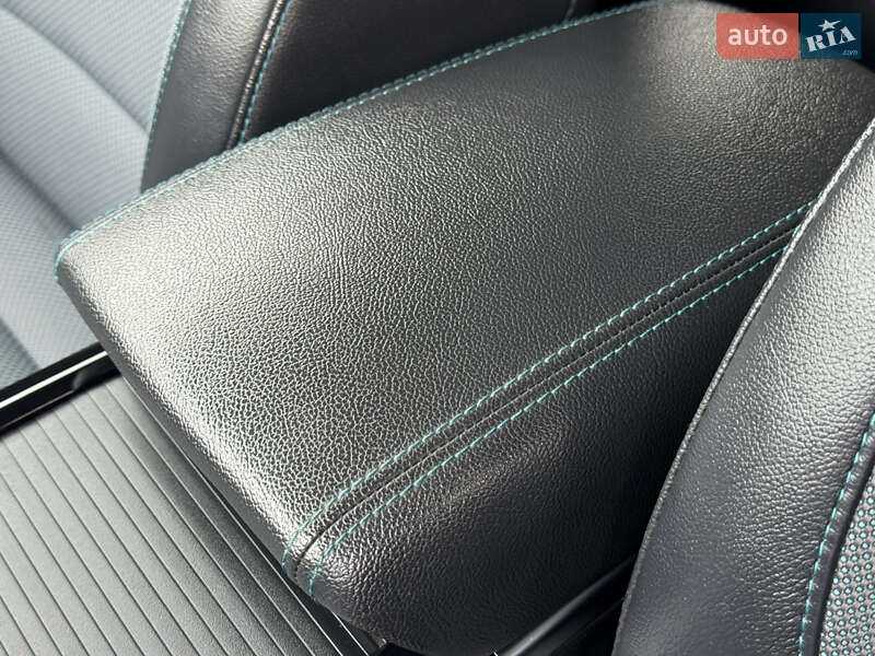 Внедорожник / Кроссовер Kia Niro 2021 в Львове