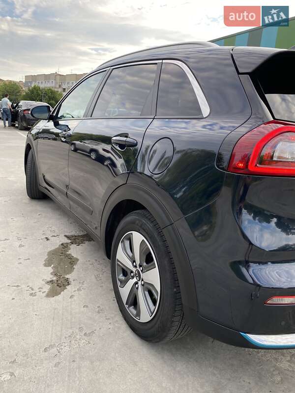 Внедорожник / Кроссовер Kia Niro 2019 в Дрогобыче