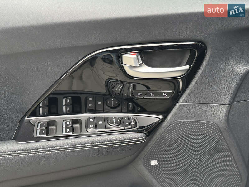 Внедорожник / Кроссовер Kia Niro 2020 в Ровно