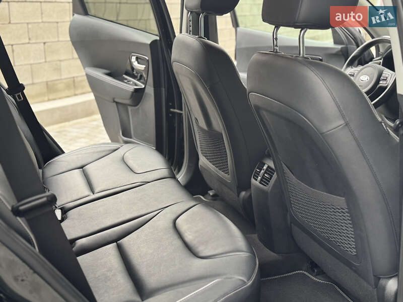 Внедорожник / Кроссовер Kia Niro 2020 в Ровно