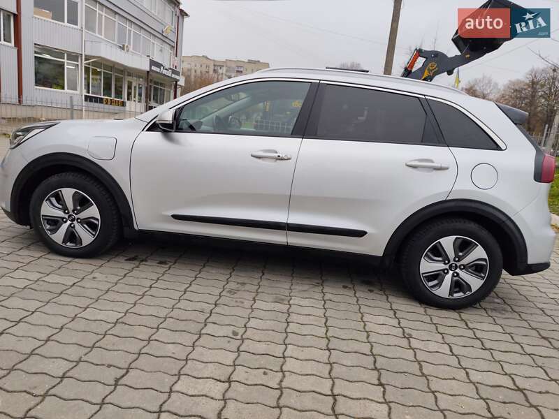 Внедорожник / Кроссовер Kia Niro 2018 в Хмельницком