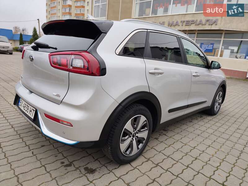 Внедорожник / Кроссовер Kia Niro 2018 в Хмельницком