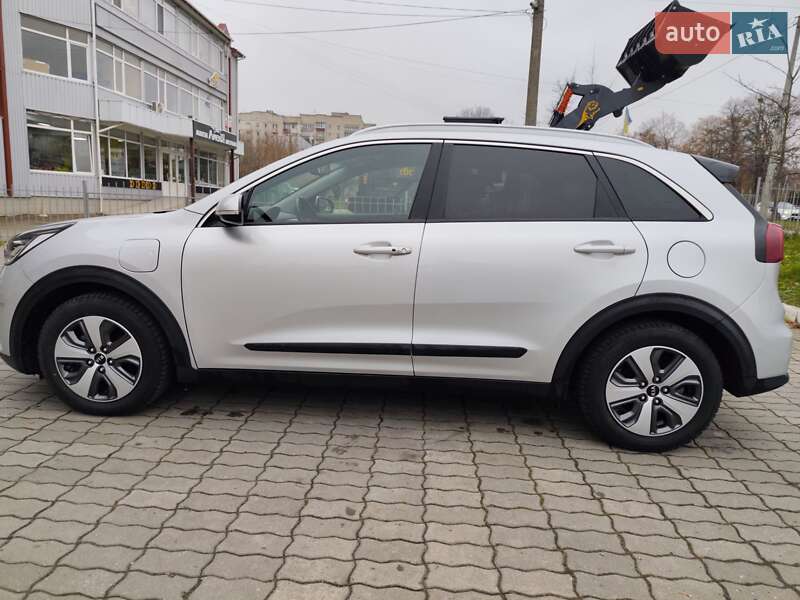 Внедорожник / Кроссовер Kia Niro 2018 в Хмельницком