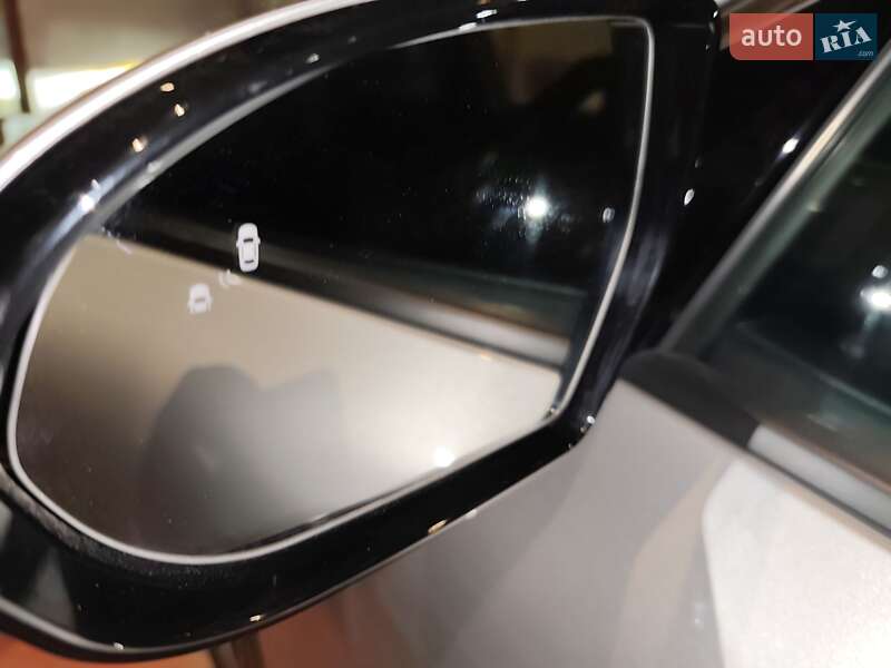 Внедорожник / Кроссовер Kia Niro 2018 в Хмельницком