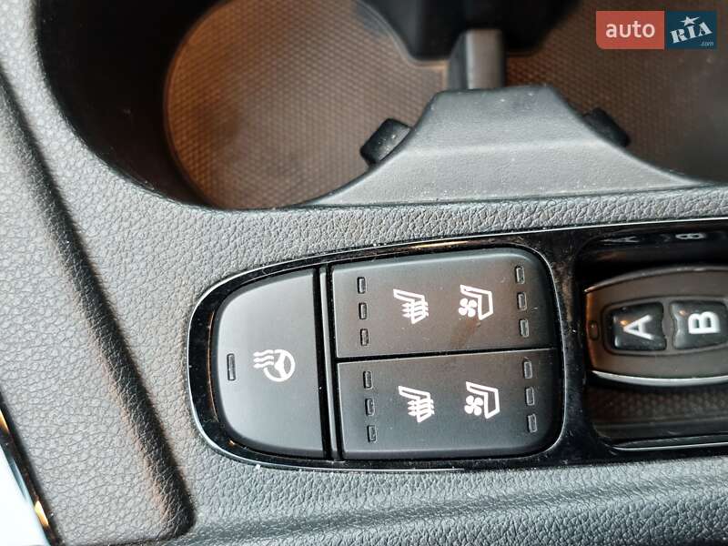 Внедорожник / Кроссовер Kia Niro 2018 в Хмельницком