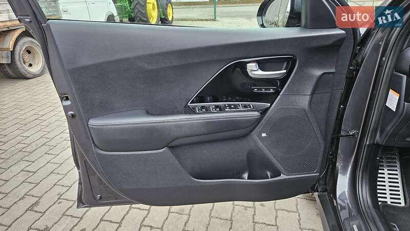 Внедорожник / Кроссовер Kia Niro 2020 в Радомышле