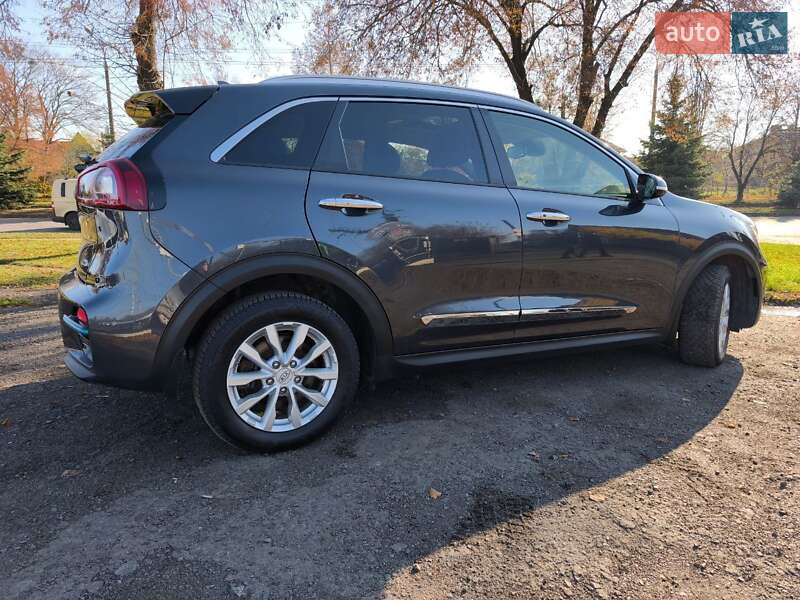 Внедорожник / Кроссовер Kia Niro 2019 в Луцке фото 10 Внедорожник / Кроссовер Kia Niro 2019 в Луцке