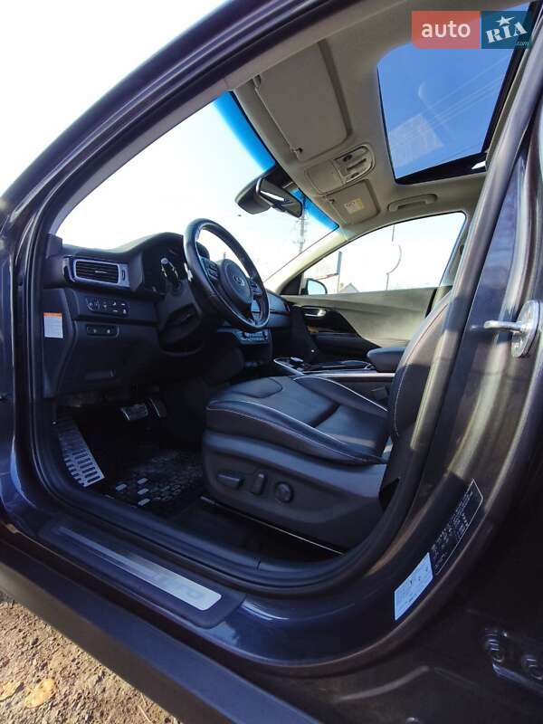 Внедорожник / Кроссовер Kia Niro 2019 в Луцке фото 16 Внедорожник / Кроссовер Kia Niro 2019 в Луцке