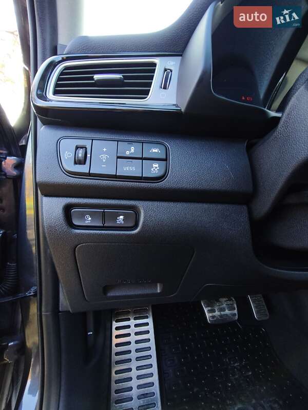 Внедорожник / Кроссовер Kia Niro 2019 в Луцке фото 21 Внедорожник / Кроссовер Kia Niro 2019 в Луцке