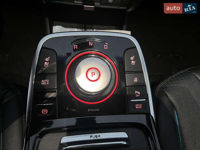 Внедорожник / Кроссовер Kia Niro 2019 в Киеве