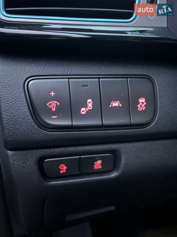 Внедорожник / Кроссовер Kia Niro 2019 в Киеве