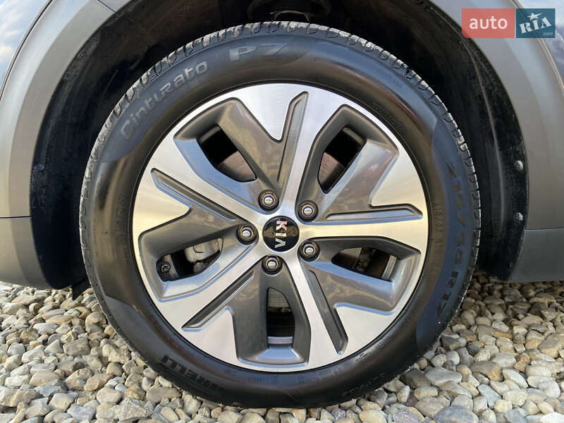 Внедорожник / Кроссовер Kia Niro 2020 в Львове