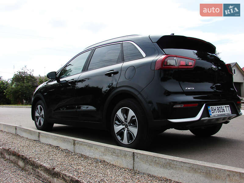 Внедорожник / Кроссовер Kia Niro 2017 в Одессе фото 12 Внедорожник / Кроссовер Kia Niro 2017 в Одессе