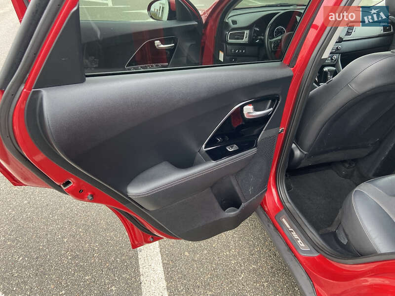 Позашляховик / Кросовер Kia Niro 2018 в Києві