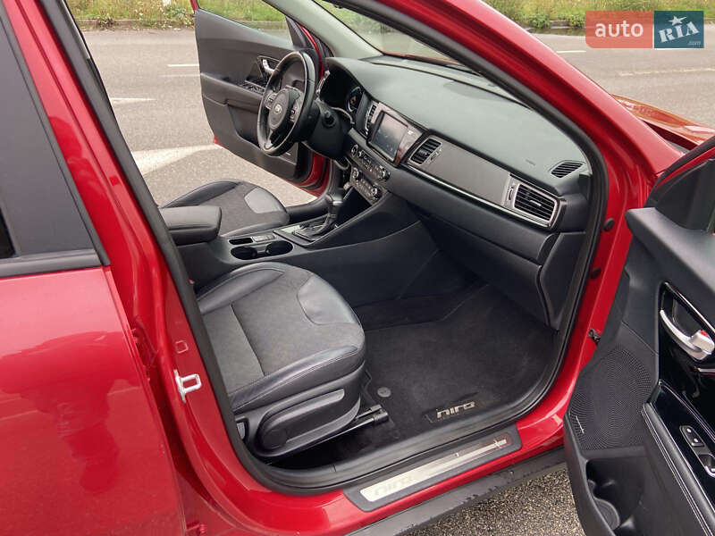 Позашляховик / Кросовер Kia Niro 2018 в Києві