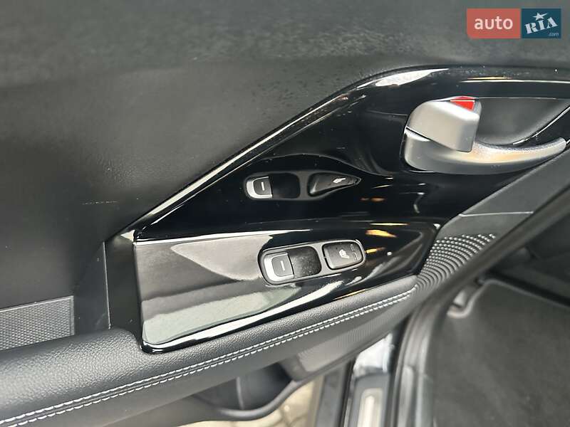 Внедорожник / Кроссовер Kia Niro 2020 в Луцке фото 16 Внедорожник / Кроссовер Kia Niro 2020 в Луцке