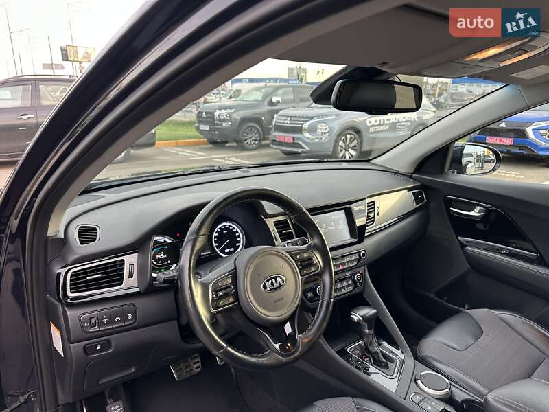 Внедорожник / Кроссовер Kia Niro 2017 в Киеве