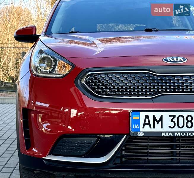 Внедорожник / Кроссовер Kia Niro 2017 в Житомире фото 14 Внедорожник / Кроссовер Kia Niro 2017 в Житомире