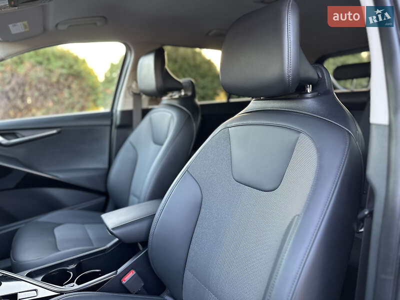 Внедорожник / Кроссовер Kia Niro 2024 в Дрогобыче