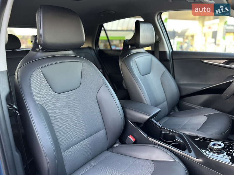 Внедорожник / Кроссовер Kia Niro 2024 в Дрогобыче