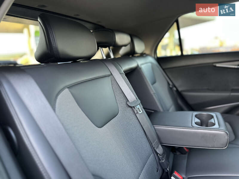 Внедорожник / Кроссовер Kia Niro 2024 в Дрогобыче