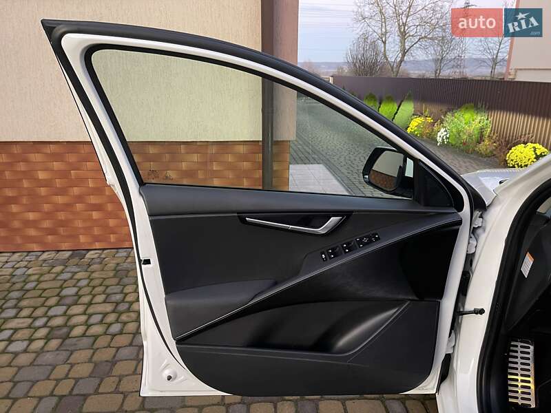 Позашляховик / Кросовер Kia Niro 2022 в Львові фото 24 Позашляховик / Кросовер Kia Niro 2022 в Львові