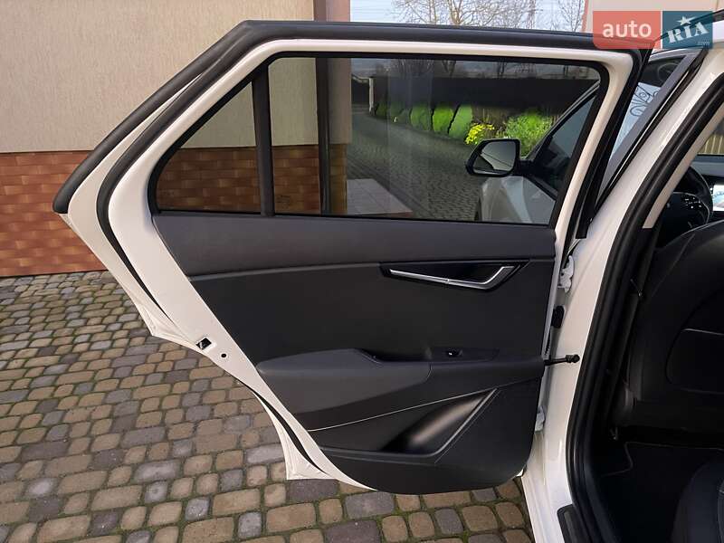 Позашляховик / Кросовер Kia Niro 2022 в Львові фото 41 Позашляховик / Кросовер Kia Niro 2022 в Львові
