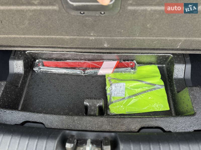 Внедорожник / Кроссовер Kia Niro 2021 в Киеве