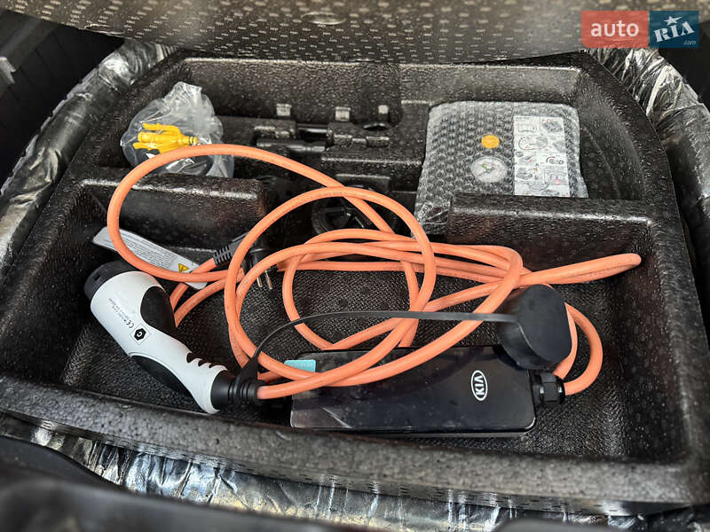 Внедорожник / Кроссовер Kia Niro 2021 в Киеве