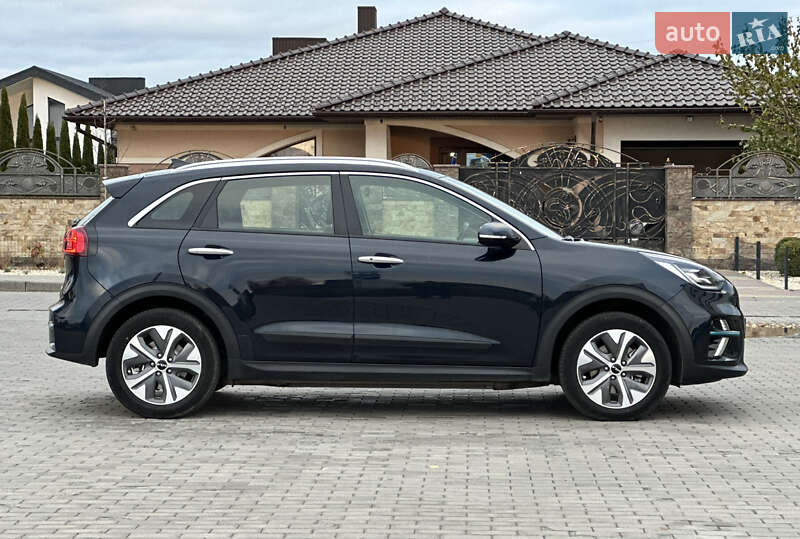Внедорожник / Кроссовер Kia Niro 2022 в Ровно фото 7 Внедорожник / Кроссовер Kia Niro 2022 в Ровно