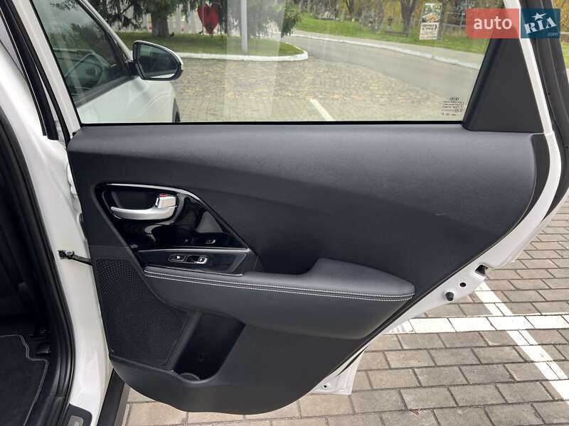 Внедорожник / Кроссовер Kia Niro 2020 в Луцке фото 22 Внедорожник / Кроссовер Kia Niro 2020 в Луцке