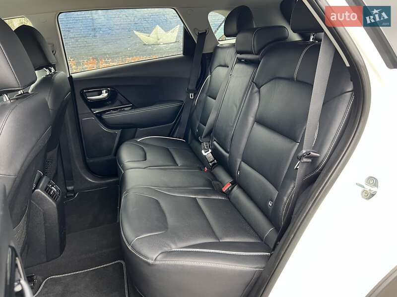 Внедорожник / Кроссовер Kia Niro 2020 в Луцке фото 32 Внедорожник / Кроссовер Kia Niro 2020 в Луцке