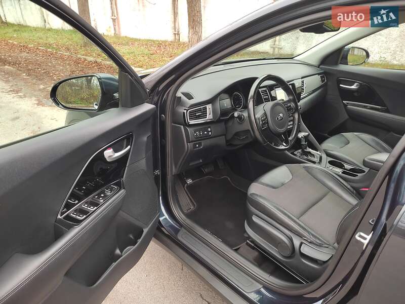 Позашляховик / Кросовер Kia Niro 2017 в Звягелі