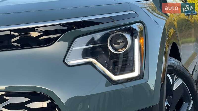 Позашляховик / Кросовер Kia Niro 2024 в Хирові