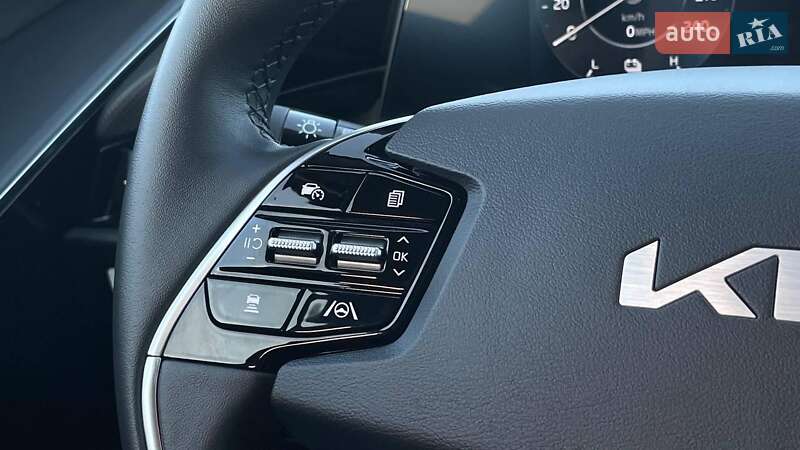 Позашляховик / Кросовер Kia Niro 2024 в Хирові