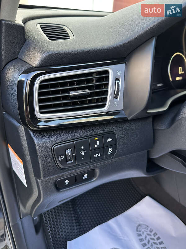 Внедорожник / Кроссовер Kia Niro 2019 в Ивано-Франковске