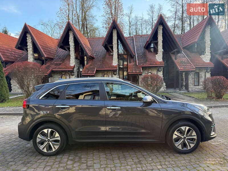 Внедорожник / Кроссовер Kia Niro 2020 в Львове