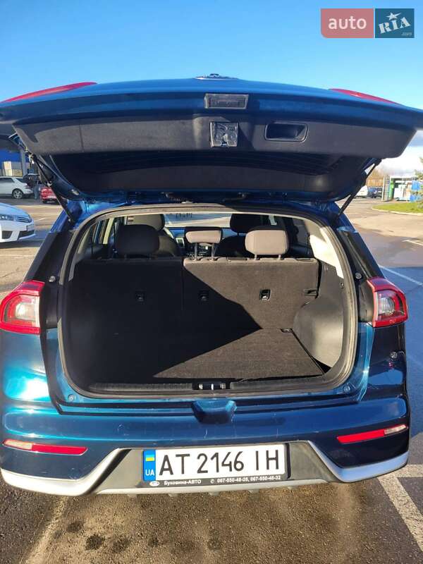 Внедорожник / Кроссовер Kia Niro 2017 в Ивано-Франковске