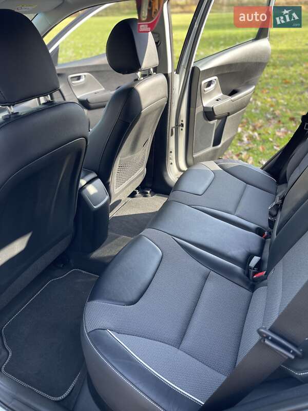 Внедорожник / Кроссовер Kia Niro 2021 в Хмельницком