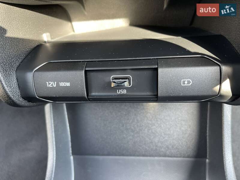 Внедорожник / Кроссовер Kia Niro 2021 в Хмельницком