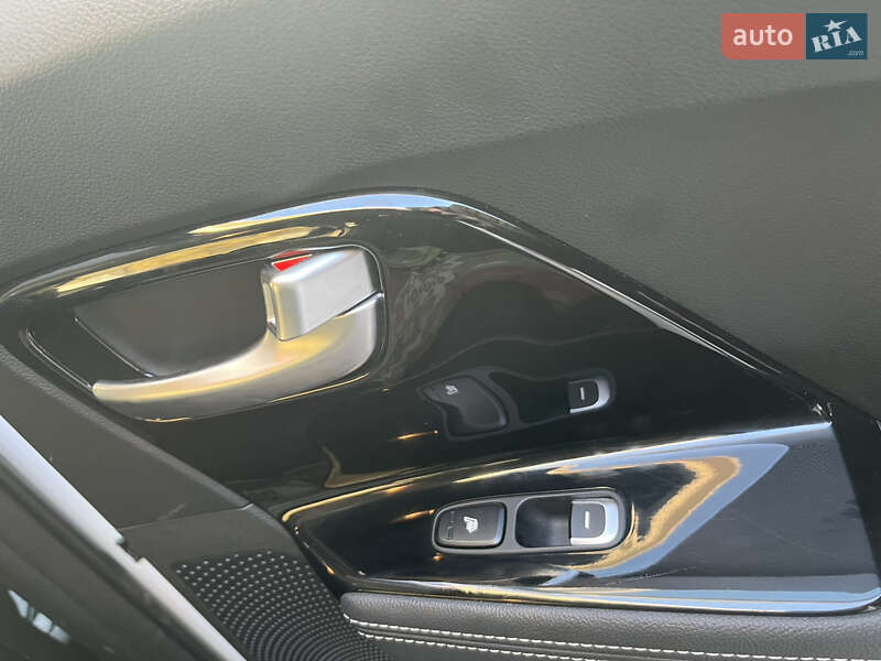 Внедорожник / Кроссовер Kia Niro 2019 в Ровно