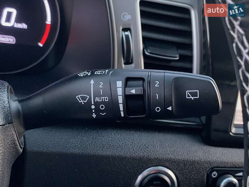 Внедорожник / Кроссовер Kia Niro 2020 в Бердичеве