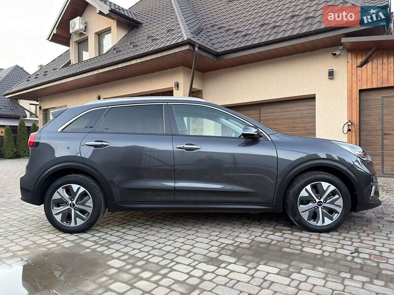 Внедорожник / Кроссовер Kia Niro 2020 в Черновцах